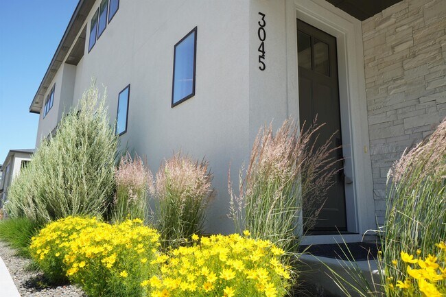 Building Photo - 3045 S Honeycomb Way