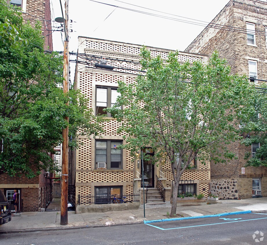 124 74th St, North Bergen, NJ 07047 Apartments in North Bergen, NJ