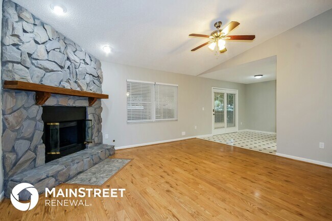 Foto del edificio - 2740 Birdland Ct