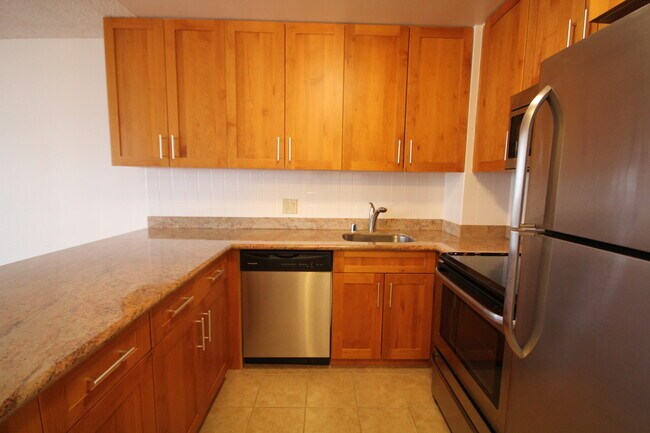 Foto del edificio - Kukui Plaza - Ewa Tower -1 Bedroom, 1 Bathroom, 1 Parking !