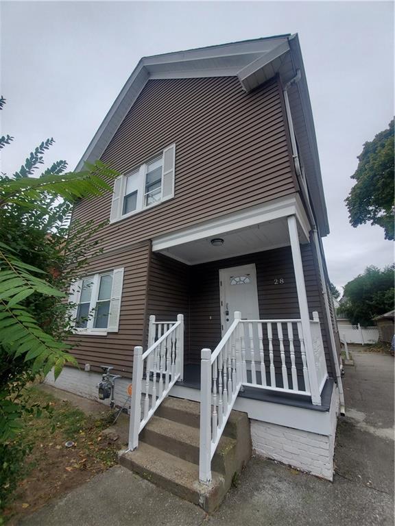 Primary Photo - 28 Carver St