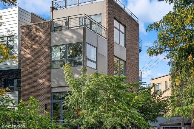 Building Photo - 928 W Concord Pl