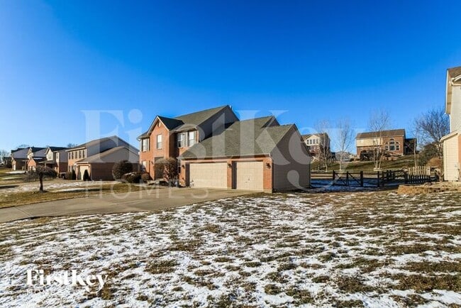 Foto del edificio - 5158 Grandin Ridge Dr
