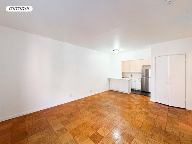 Foto del edificio - 67 E 3rd St