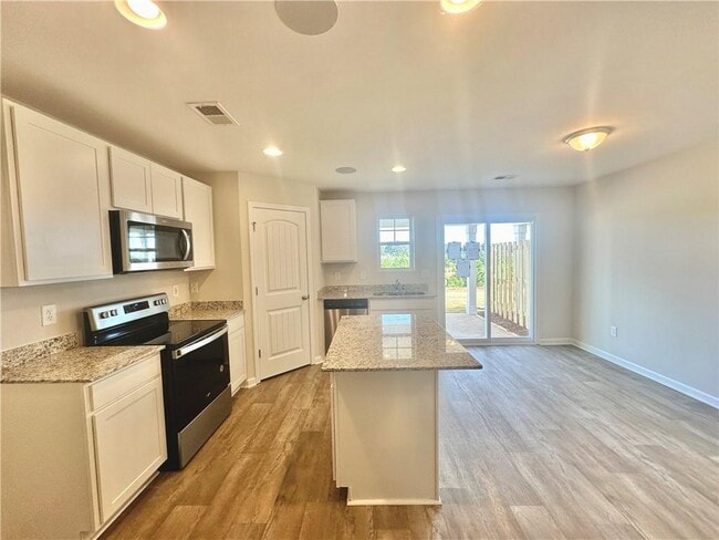 Building Photo - 139 Adger Rd