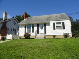 Building Photo - 219 E Knight Ave