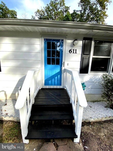 Foto del edificio - 611 Yorktown Blvd