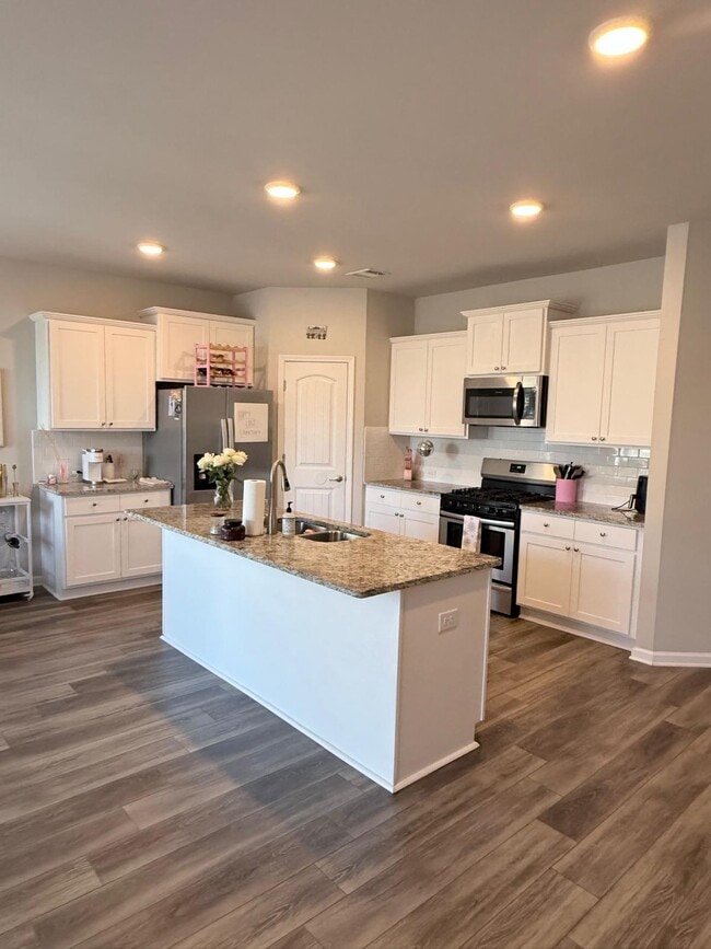 Foto del edificio - 1008 Meridian Dr