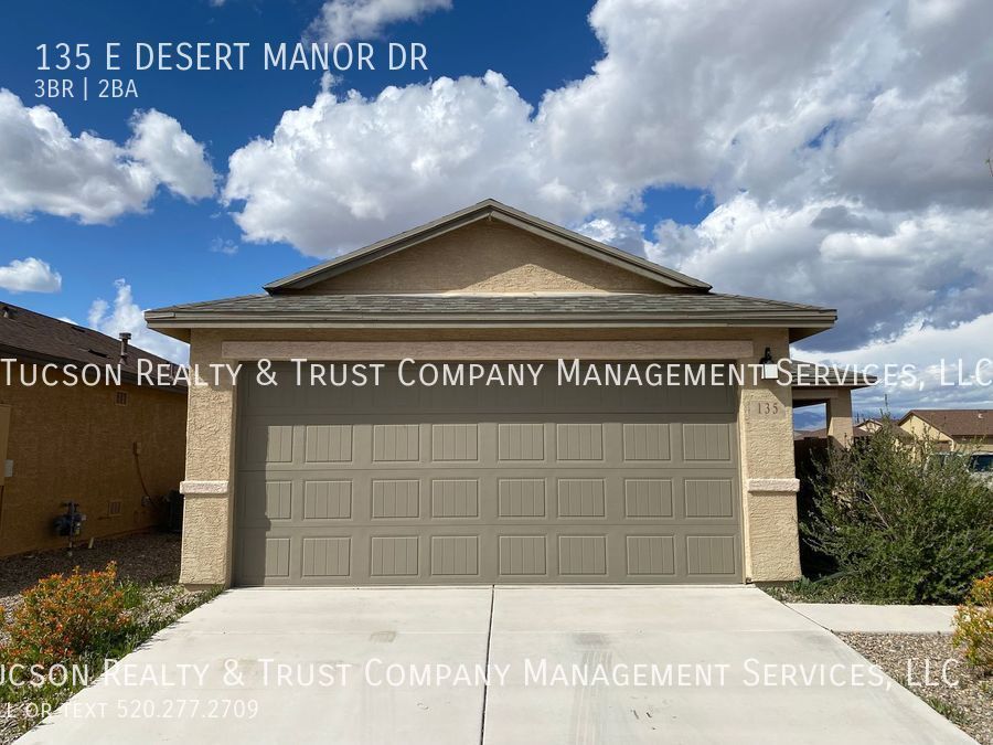 Primary Photo - Beautiful New Build in La Tierra Reserve!