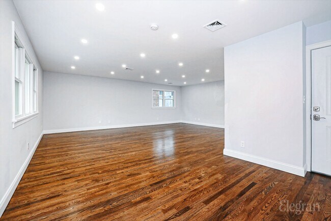 Foto del edificio - 80 E Sunnyside Ln