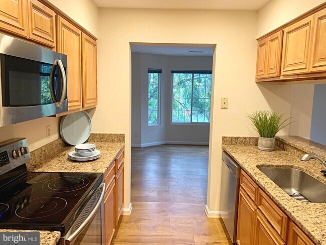 Foto del edificio - 4946 Columbia Rd