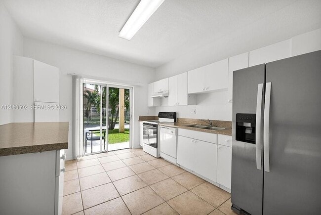Photo - 6900 NW 179th Street Unit 1041 Apartment