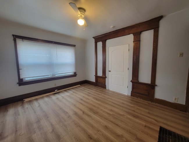 Foto del edificio - 55 Cotter Ave