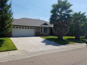 Building Photo - 255 Shelley Way