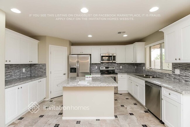 Building Photo - 29117 N Yellow Bee Dr