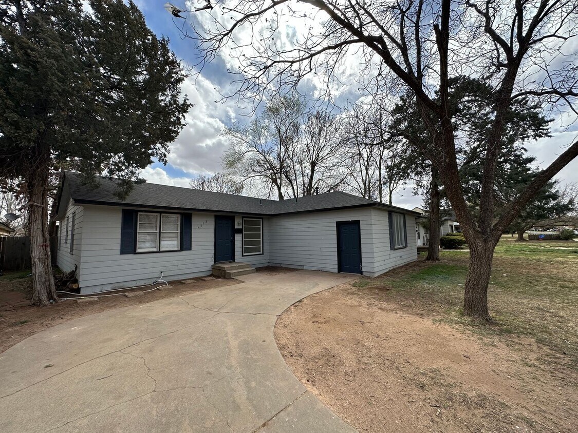 MC 2513 40th Street Apartment for Rent in Lubbock, TX