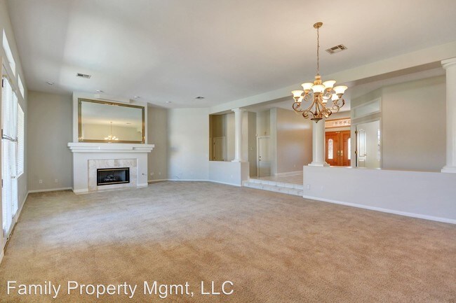 Foto del edificio - 3 br, 2.5 bath House - 3235 Cliff Sieler Ct