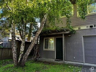Building Photo - 33 Edgewood Way