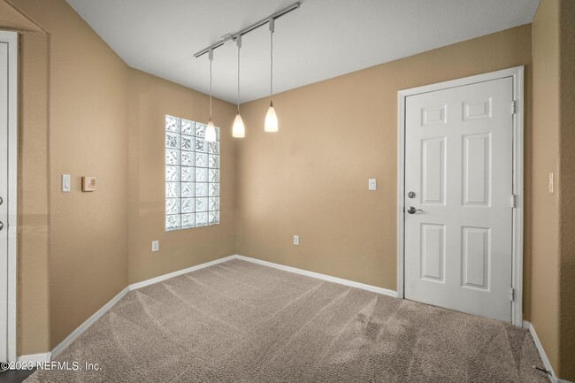 Building Photo - 10150 Belle Rive Blvd