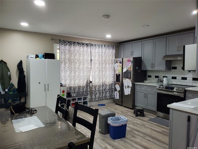 Foto del edificio - 14926 Cross Island Pkwy