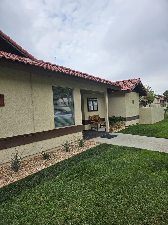 Front Office - Canyon Creek Apartments