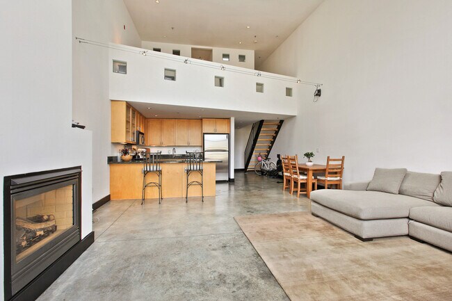 Building Photo - 1233 Howard St