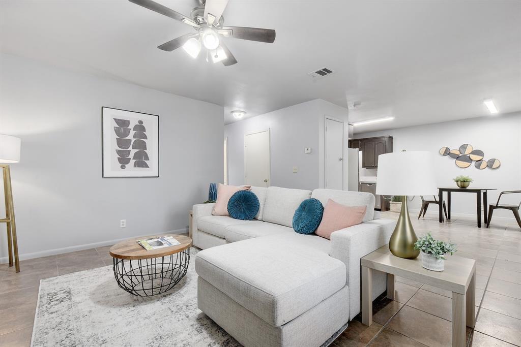 Foto principal - 6209 Langham St