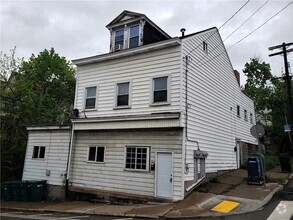 Building Photo - 1234 Itin St