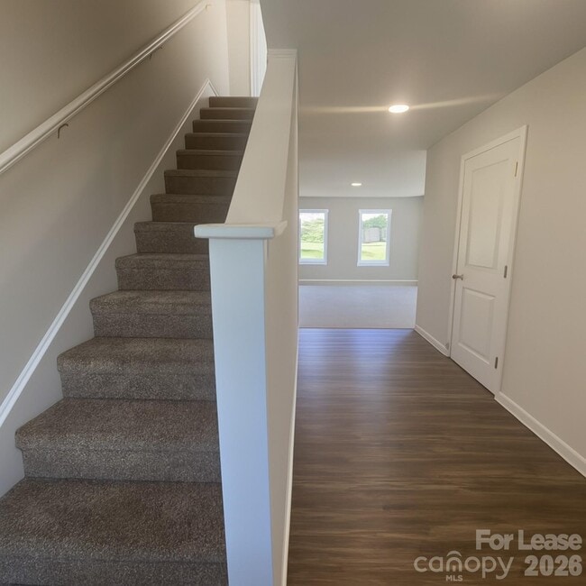 Foto del edificio - 9354 Creedmore Hills Dr