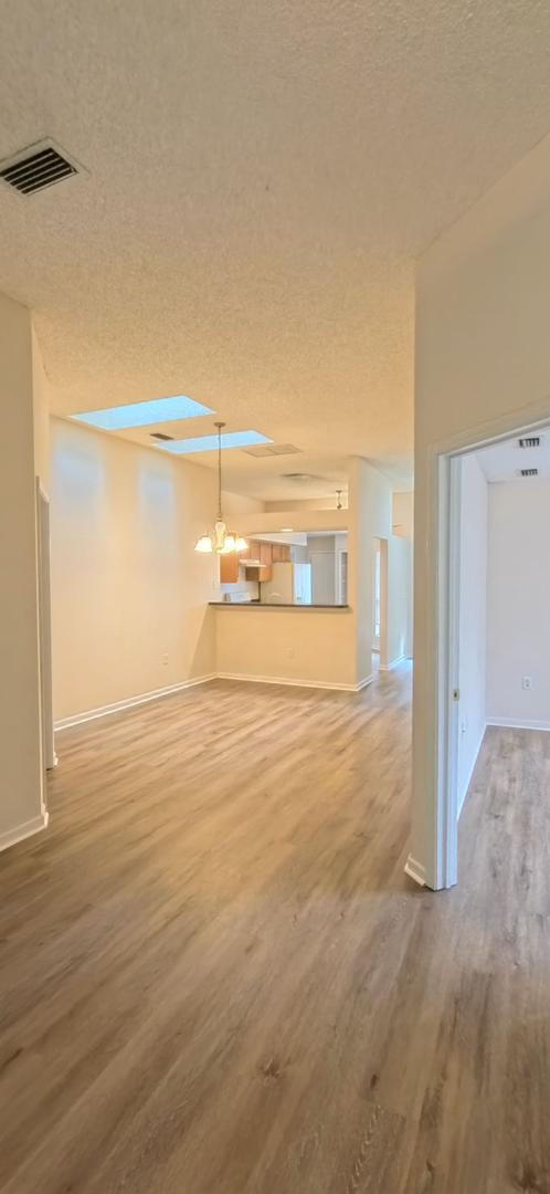 Foto del edificio - "Charming 3-Bedroom Retreat with 2 Full Baths on Hannah Stables Drive!"