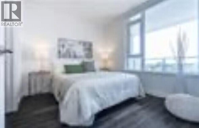 Photo du bâtiment - 7468 Lansdowne Rd