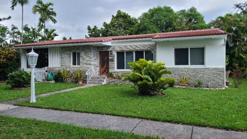 Primary Photo - 3965 SW 60th Ct