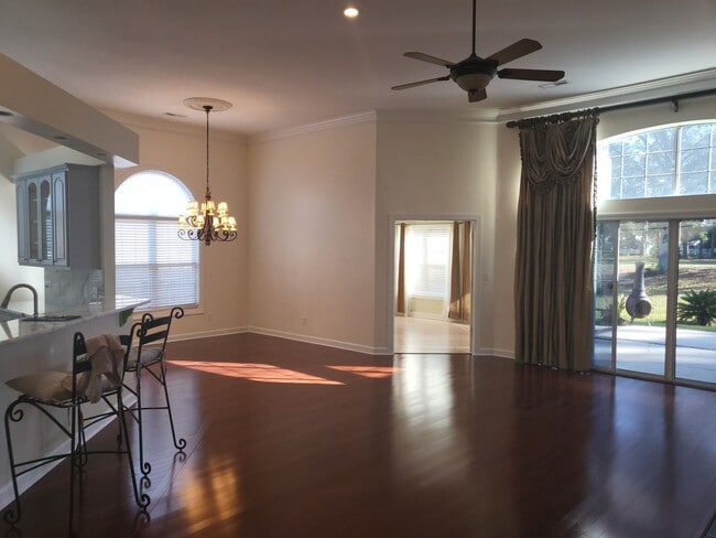 Building Photo - Nice 3 bedroom/2 bath home in Charleston P...