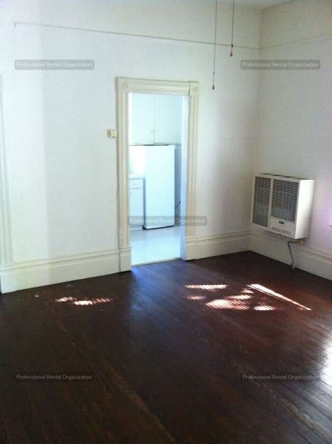 Building Photo - "Coming Soon" -One bedroom Gem in Heart of...