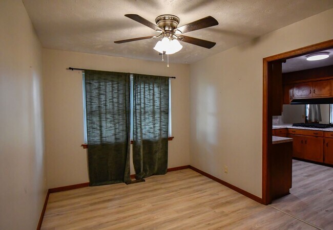 Foto del edificio - Bixby Single Story Ranch in Great Location!