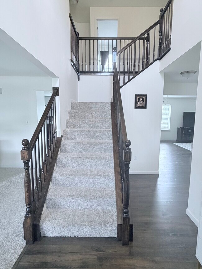 Foto del edificio - 483 Dusty Brook Dr
