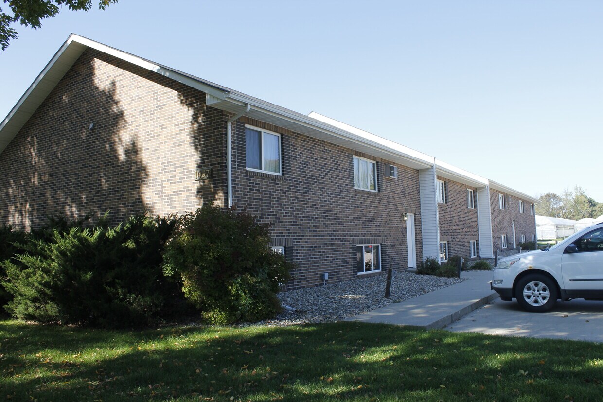 Foto principal - 1037 10th St S