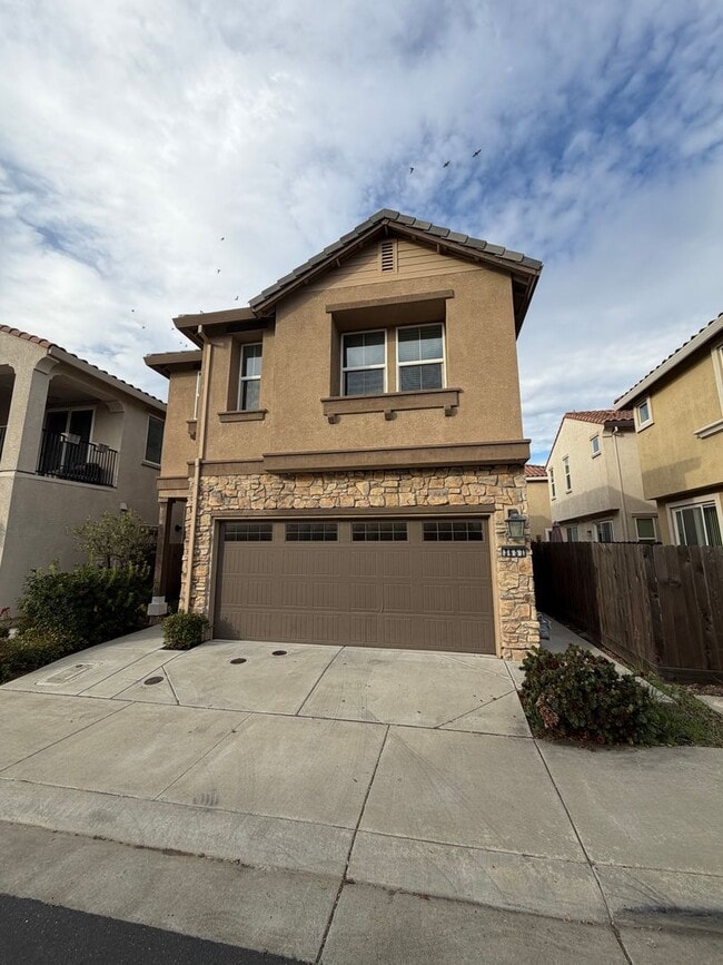 Photo - 3 bedroom | 2.5 bathroom | Single family h... House