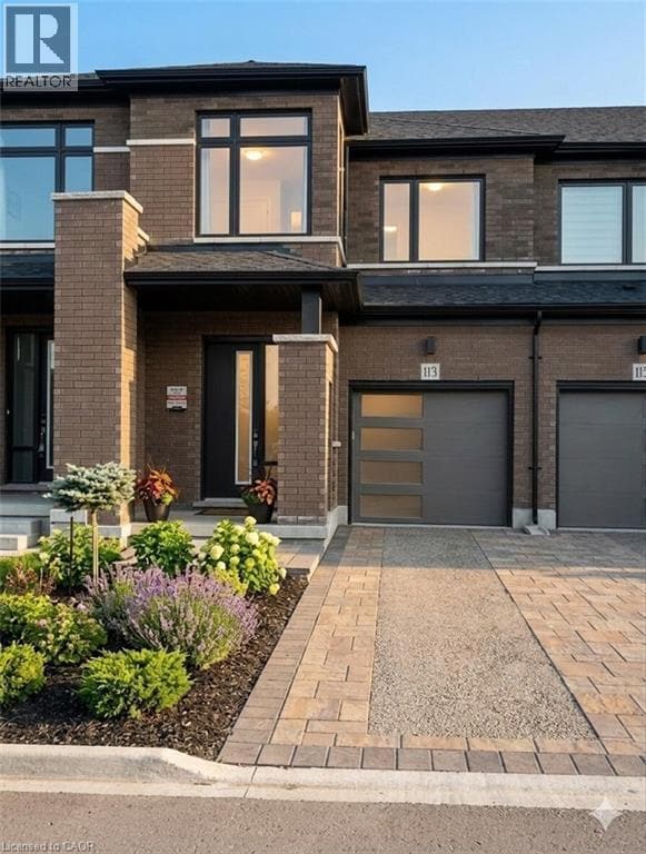 Building Photo - 113 Manuel St