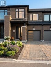 Building Photo - 113 Manuel St