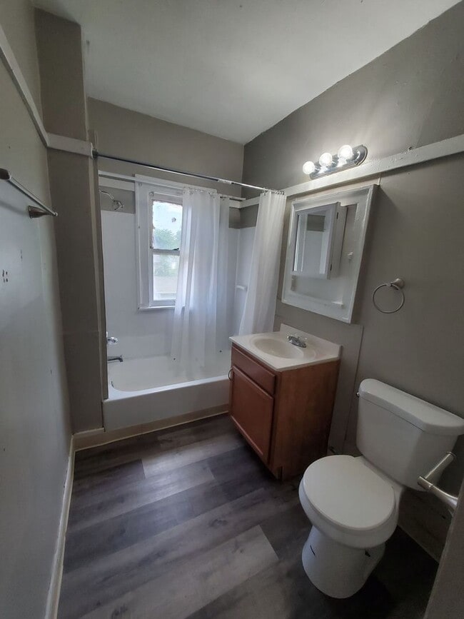 Building Photo - 2338-2340 N 15th St. (4 Unit)
