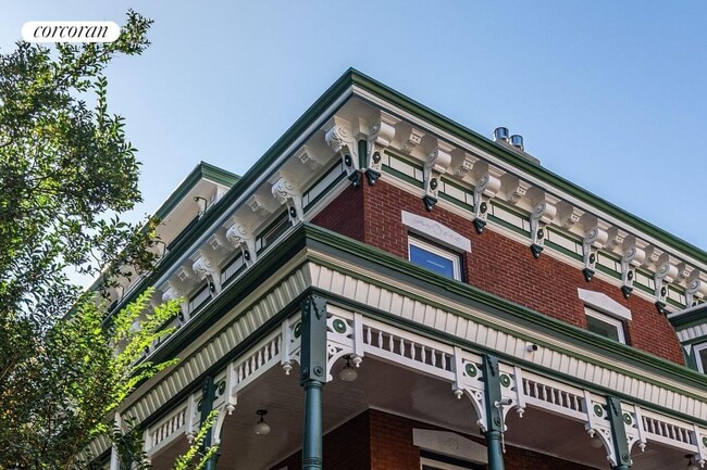 Building Photo - 1450 Pacific St