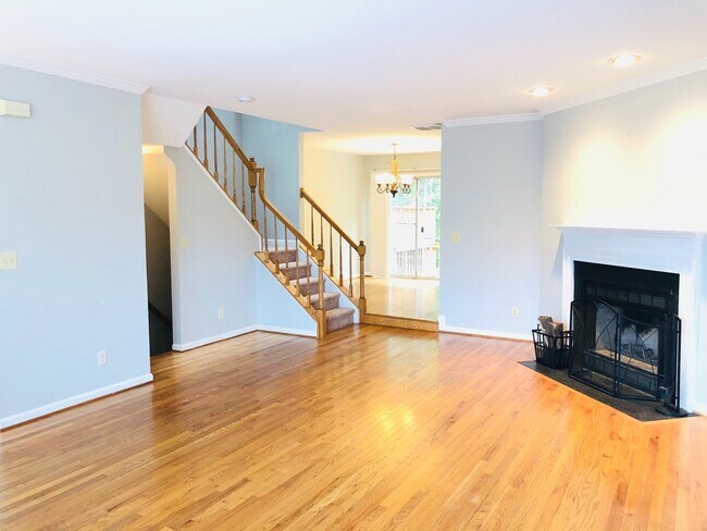 Foto del edificio - STAFFORD TOWNHOUSE - HANDY TO QUANTICO, SH...