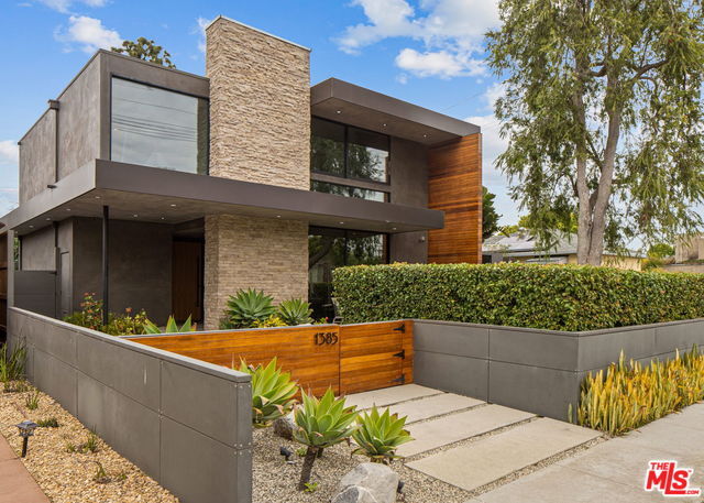 Foto principal - 1385 Palms Blvd