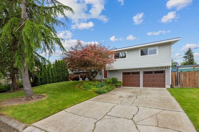 Building Photo - 5bd/2.75ba Kirkland Home