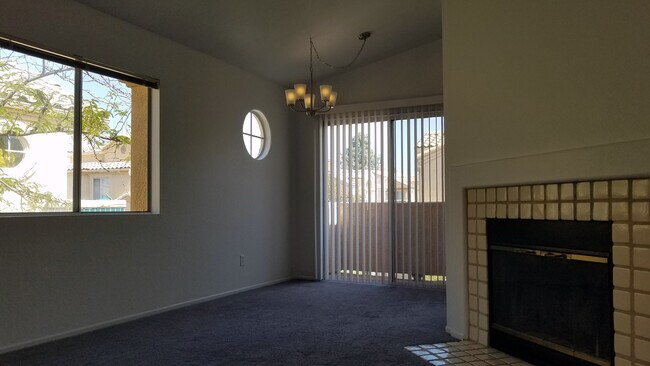 Living Room / Dining Room - 18838 Vista Del Canon Vis