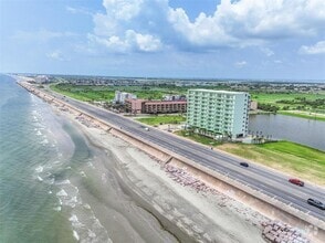 Building Photo - 9420 Seawall Blvd