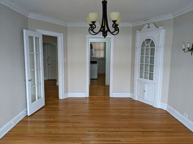 Foto del edificio - 905 Elmwood Ave