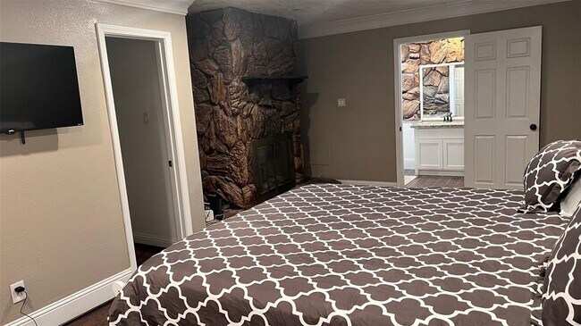Foto del edificio - 6335 Tall Willow Dr