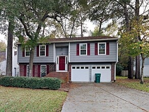 Building Photo - 11 Hickory Oak Dr